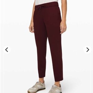 Lululemon On the Fly 7/8 Pant Garnet